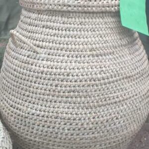 👕🧺 CESTO PARA INDUMENTARIA CON TAPA EN PALMA CARANDAY – ARTESANAL